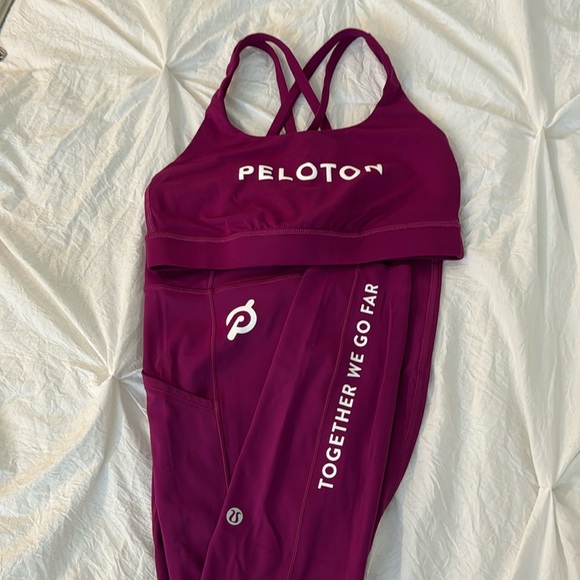 Peloton x Lululemon set - Picture 1 of 3
